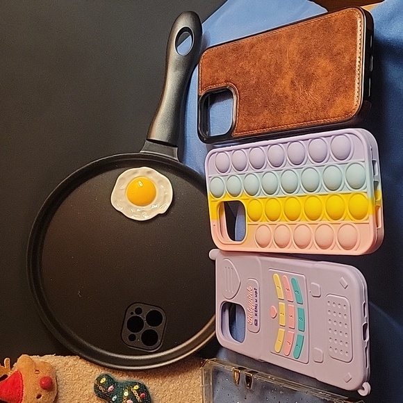 Assorted Fun Phone Cases - Picture 3 of 5